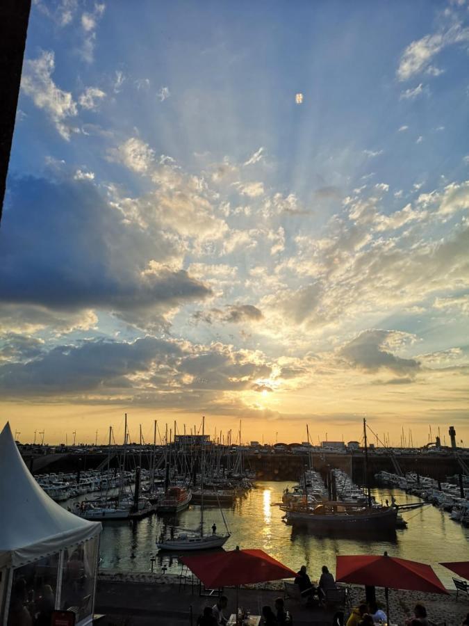 Les 4 Seasons, Agreable Gite Avec Terrasse Et Jardin La Croix Bigot Dış mekan fotoğraf